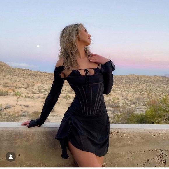 House of CB Gianna Dress in Black - Picture 4 of 11